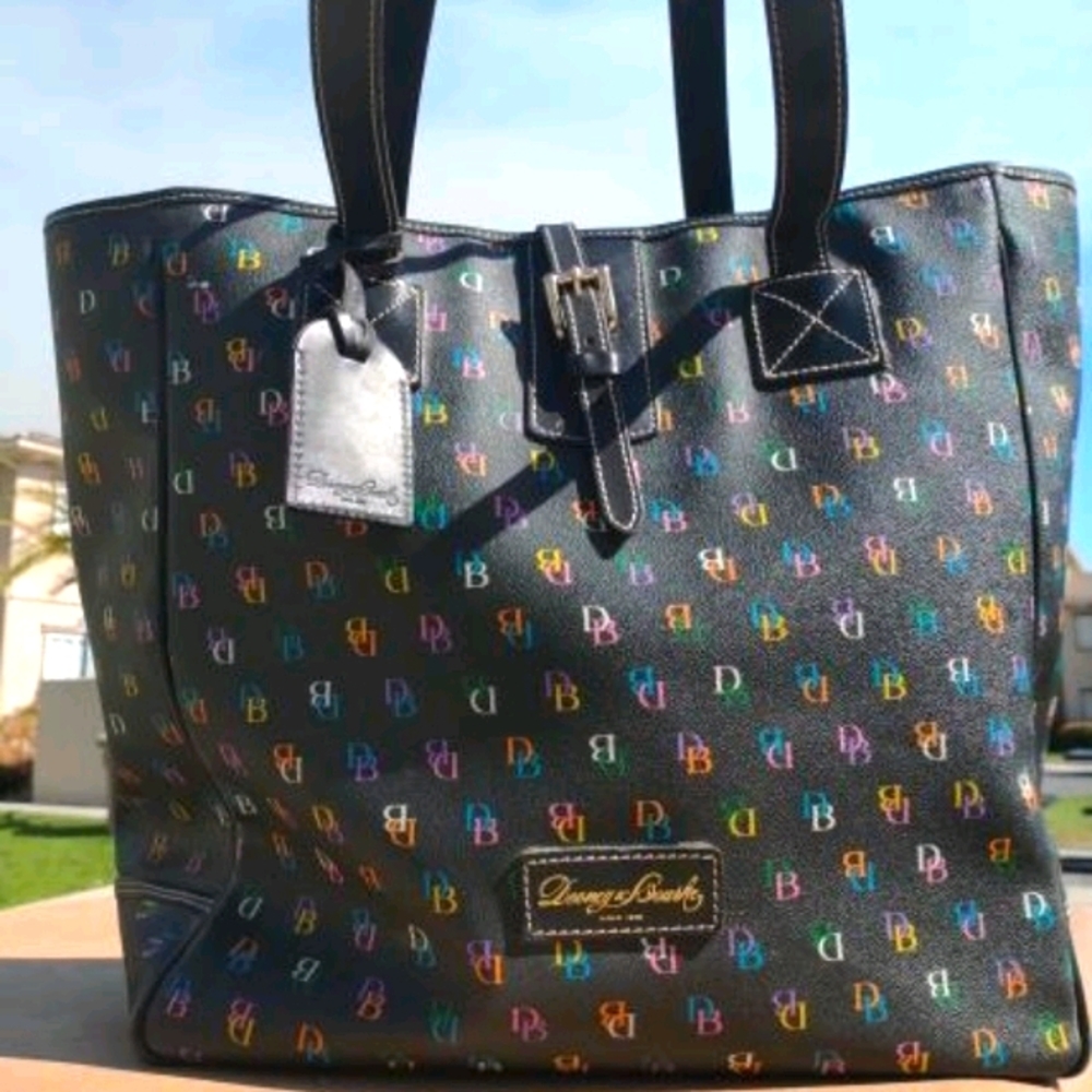 AUTHENTIC DOONEY AND BOURKE TOTE TRAVEL BAG!